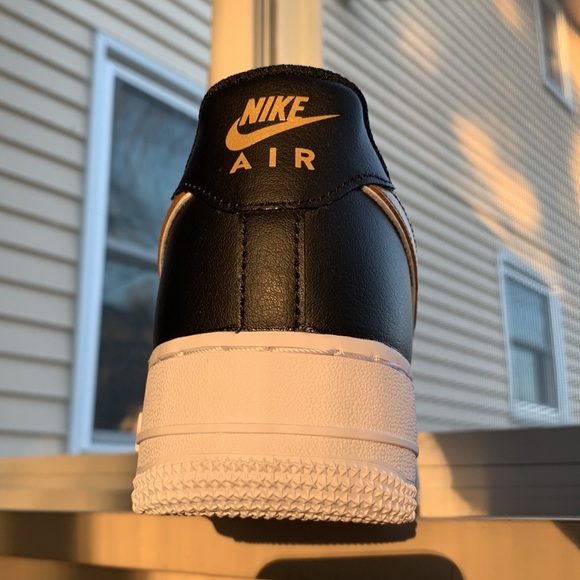 Nike Air Force 1 '07 Women's Sneakers Black/Metallic Gold & White - Picture 6 of 9